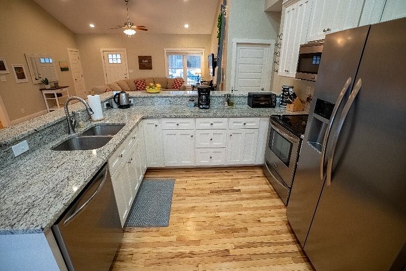 Furnished Finder property 346306_1 photo 17