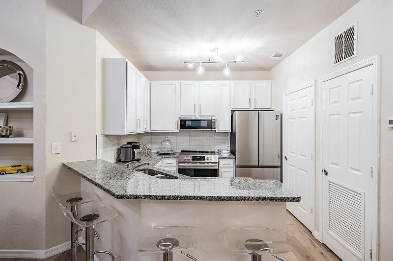 Furnished Finder property 346319_1 photo 13