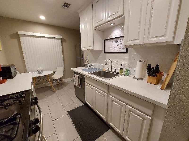 Furnished Finder property 346687_1 photo 15