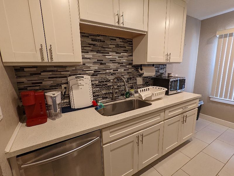 Furnished Finder property 346687_2 photo 8