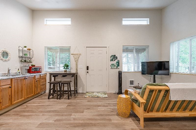 Furnished Finder property 346767_1 photo 14