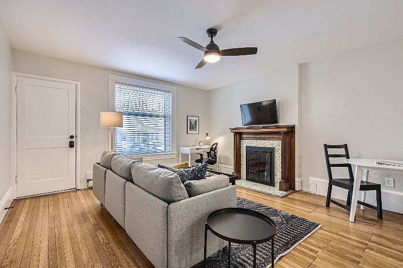 Furnished Finder property 346783_2 photo 3