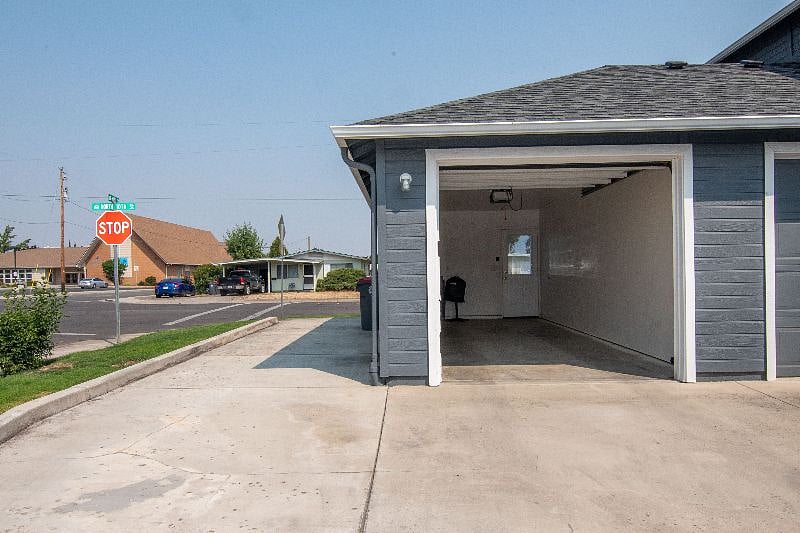 Furnished Finder property 346950_1 photo 11