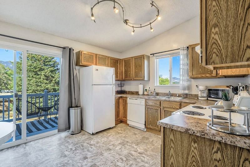 Furnished Finder property 346968_1 photo 24