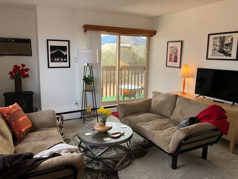 2 comfy futons and smart TV!