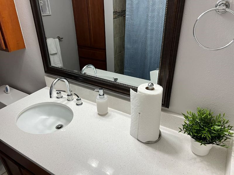 Private Full Bathroom