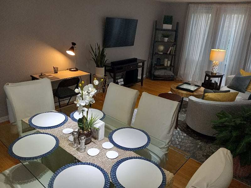 Living/Dining/Workstation