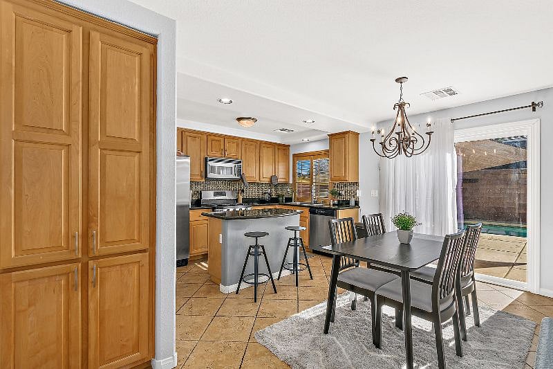 Furnished Finder property 347137_1 photo 3