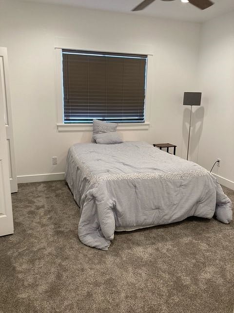 2nd bedroom with Full Size bed