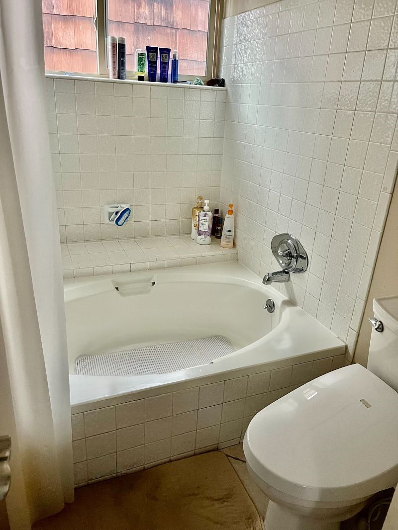 Main bathroom