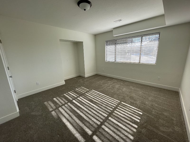 Large bonus space for meditation, yoga or floor workouts