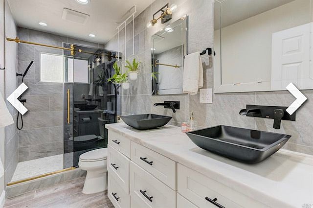 Shared Hall Bath