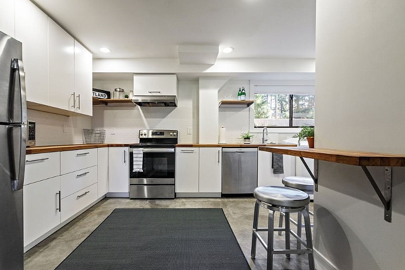 Full kitchen well equipped with all youll need during your stay.