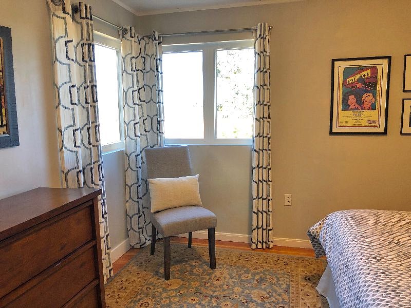 2nd bedroom windows