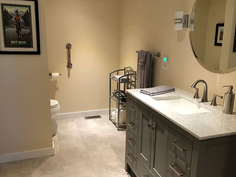 2nd bathroom