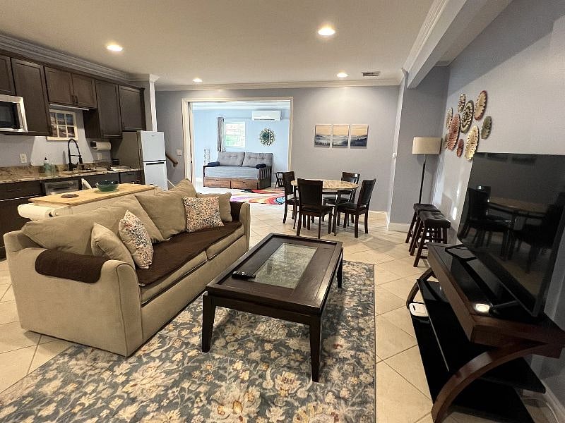 Furnished Finder property 347638_1 photo 10
