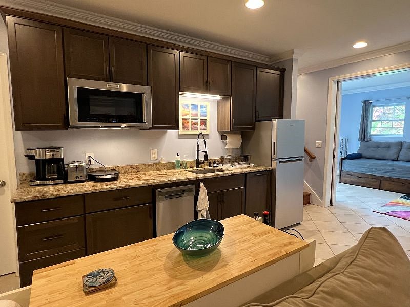 Furnished Finder property 347638_1 photo 12
