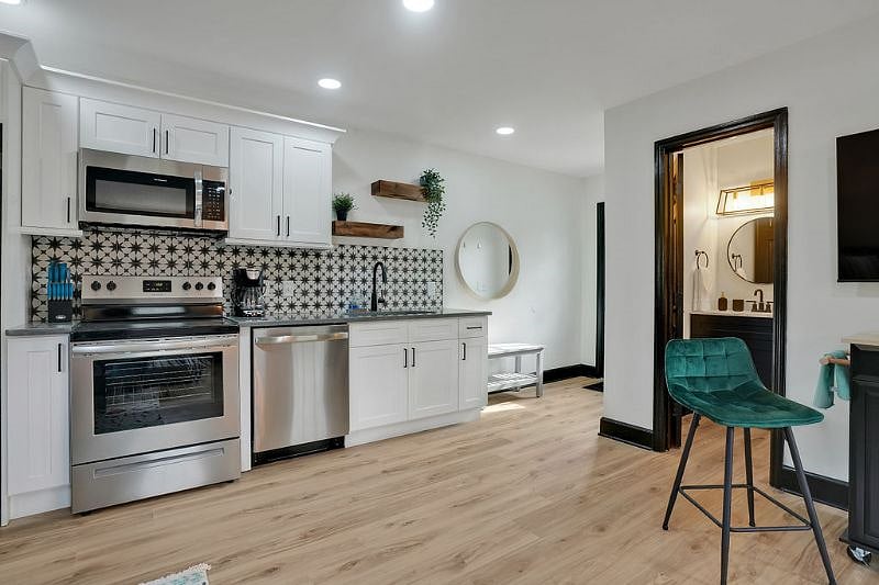 Furnished Finder property 347671_1 photo 17