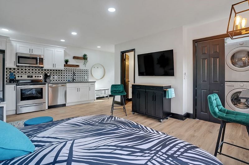 Furnished Finder property 347671_1 photo 26
