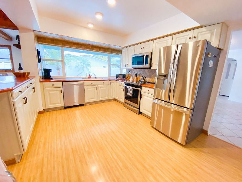 Furnished Finder property 347680_1 photo 14