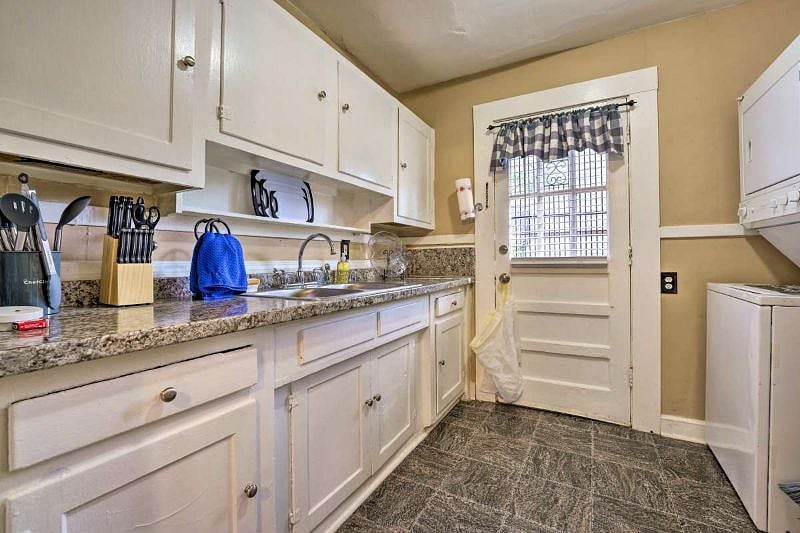 Furnished Finder property 347686_1 photo 5