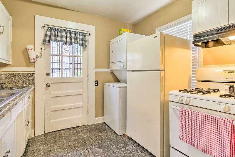 Furnished Finder property 347686_1 photo 6