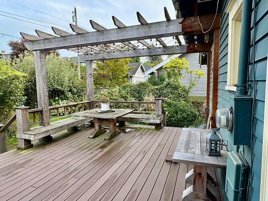 Of Kitchen & bonus room, outdoor sitting area.