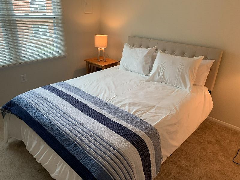 New down comforter,