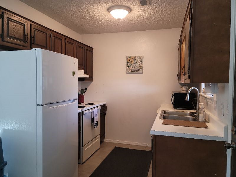 Furnished Finder property 347795_1 photo 6