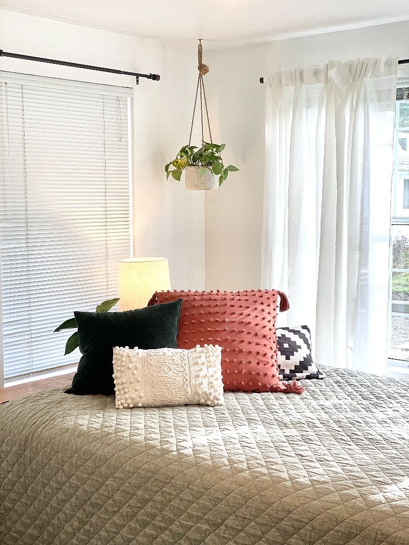 Queen Bed