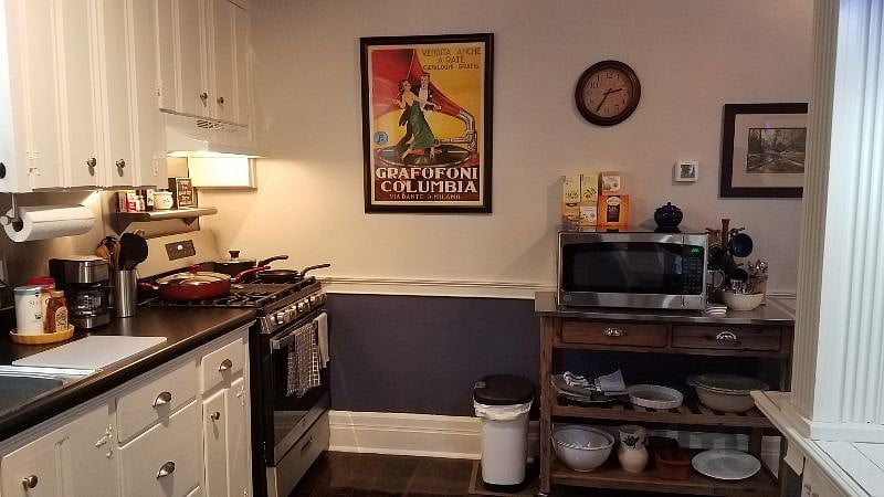 The Gas Stove has the "Griddle in the Middle" . . . for those who like pancakes!