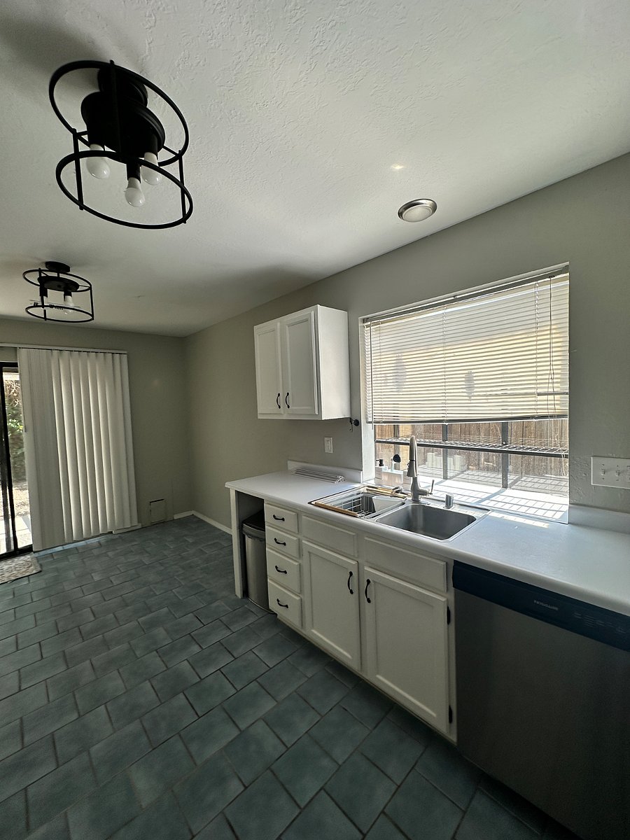 Furnished Finder property 347929_1 photo 8