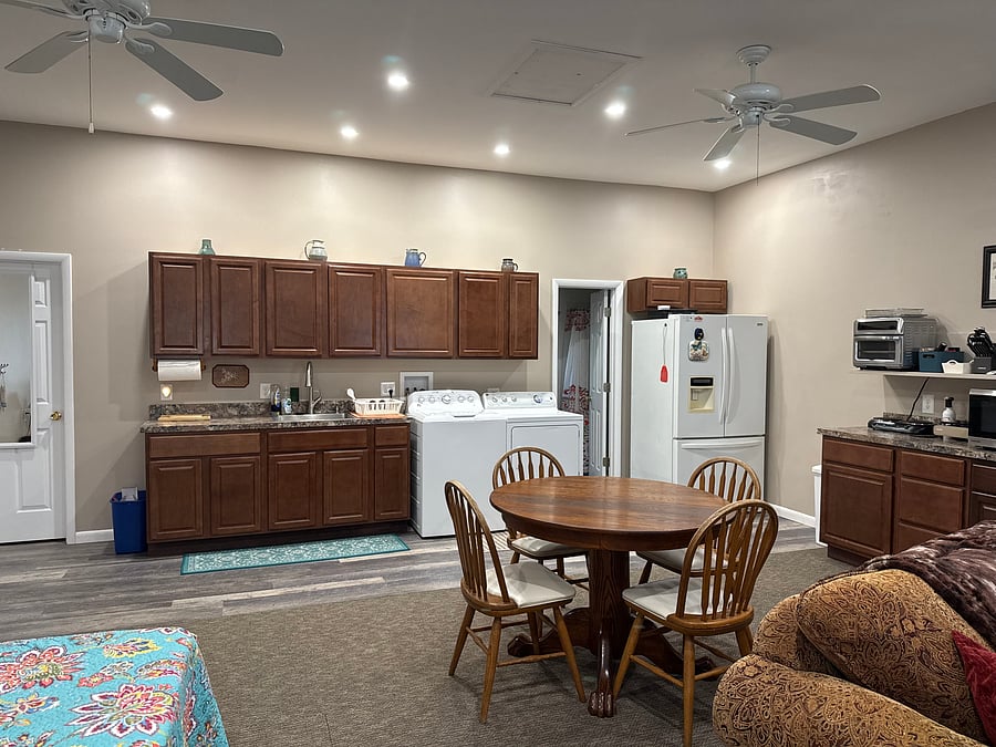 Furnished Finder property 347992_4 photo 6