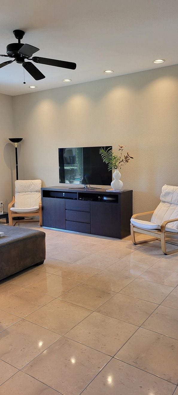 Furnished Finder property 348093_1 photo 4