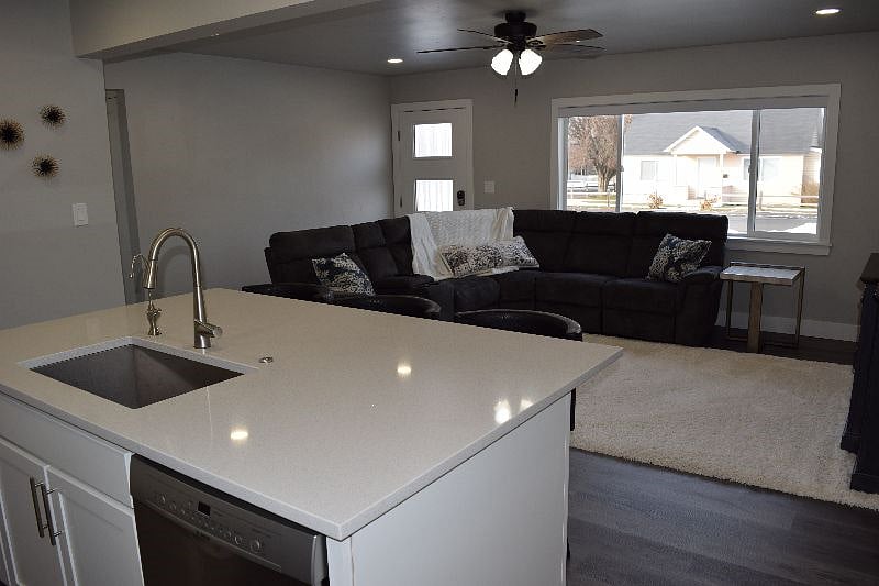 Furnished Finder property 348179_1 photo 8