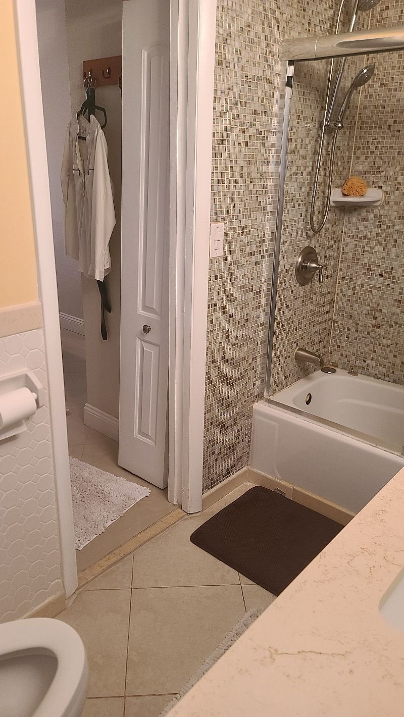 Master bedroom bathroom