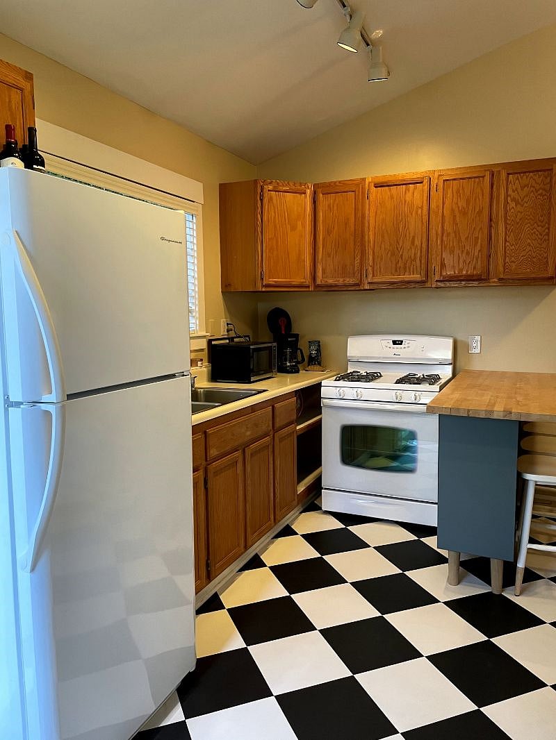 Furnished Finder property 348411_1 photo 10