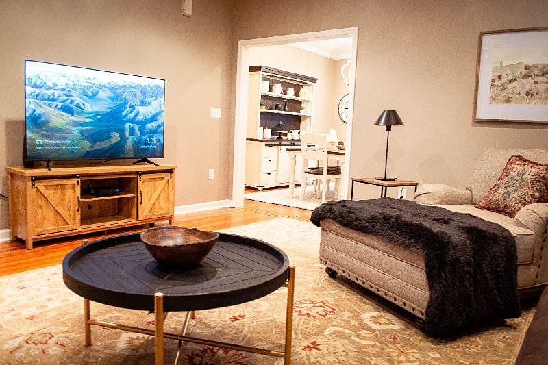 Furnished Finder property 348722_1 photo 2