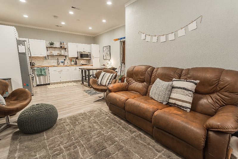 Furnished Finder property 348855_1 photo 17