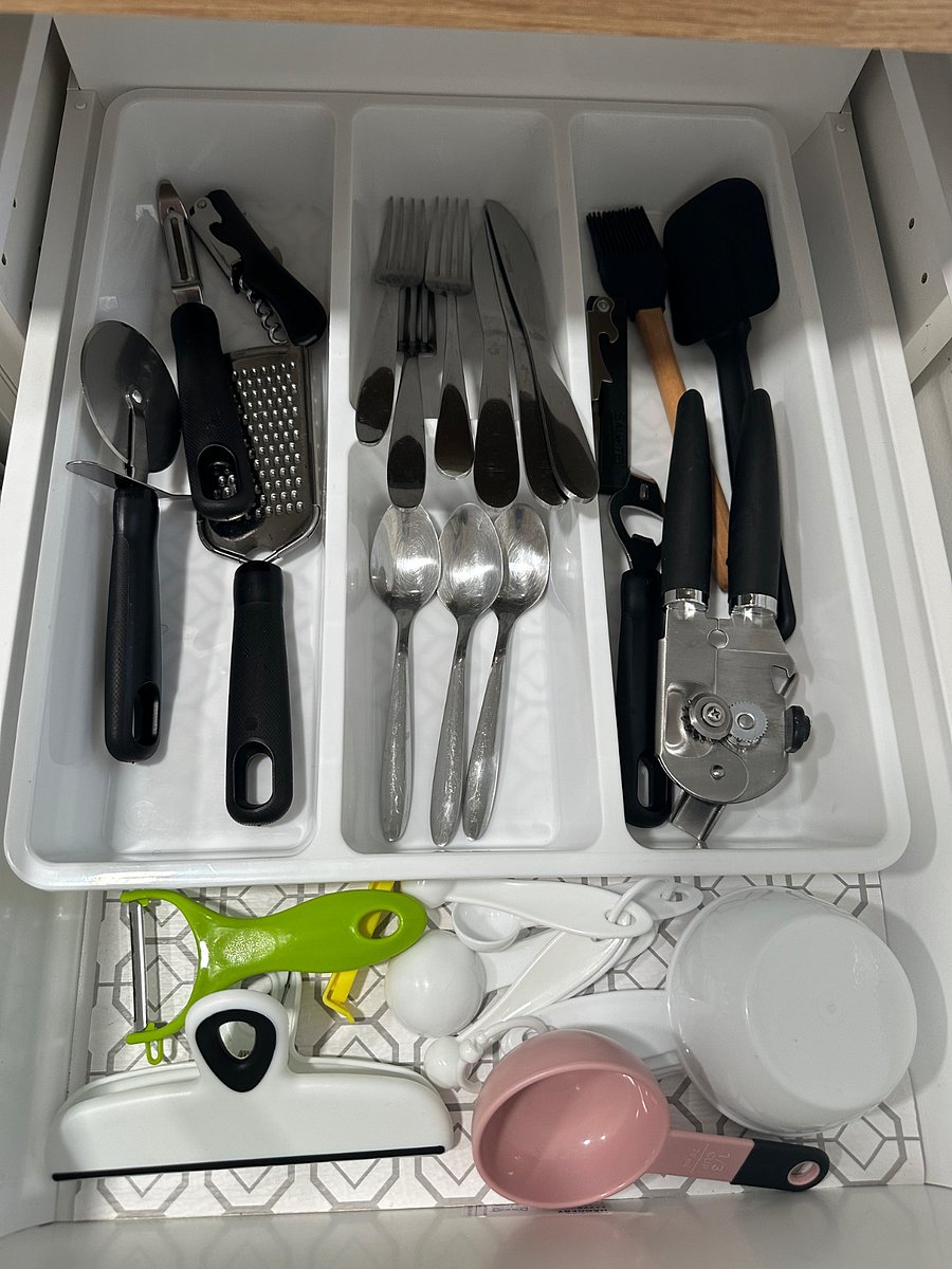 Utensils included