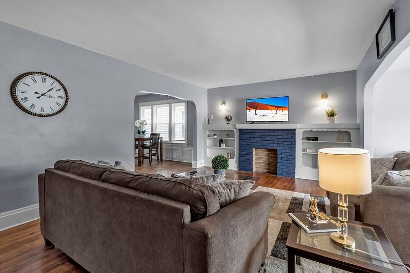 Spacious Living Room