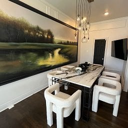 Enjoy dining for 6!
