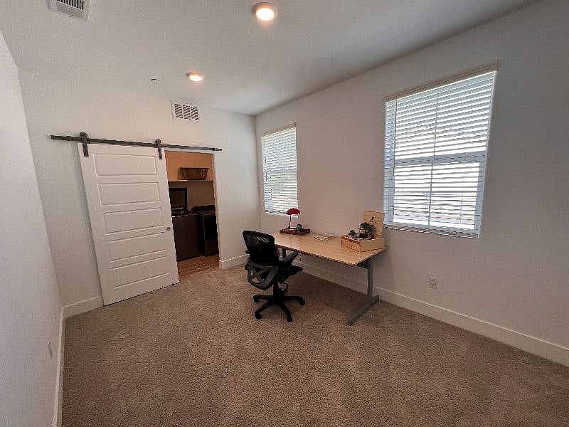 Furnished Finder property 349469_1 photo 3