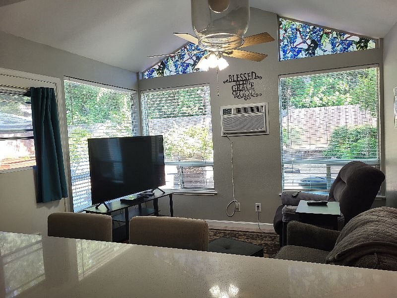 Furnished Finder property 349920_1 photo 3
