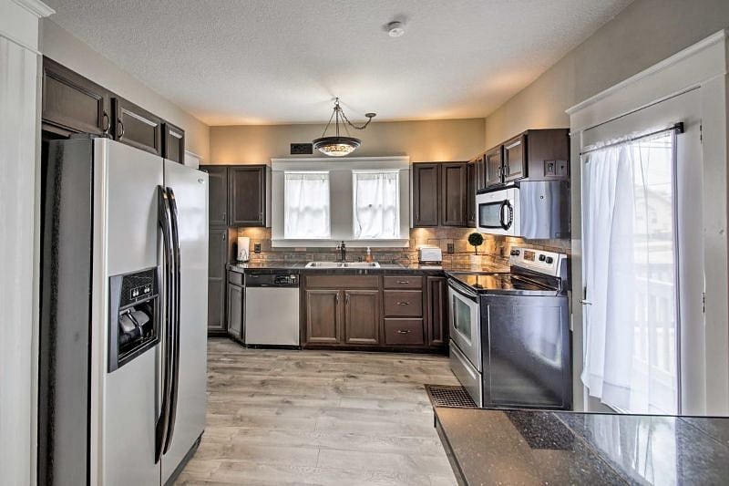 Furnished Finder property 350020_1 photo 22