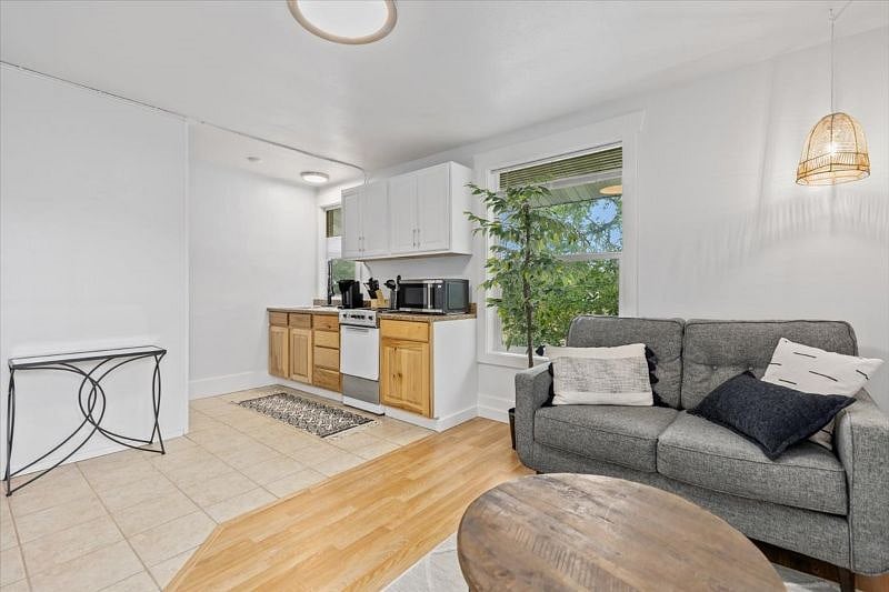 Furnished Finder property 350169_8 photo 5