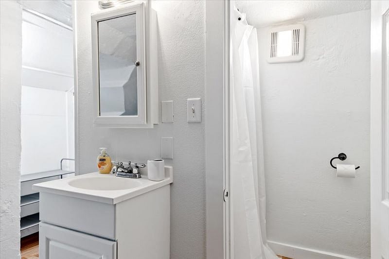 Furnished Finder property 350169_8 photo 12