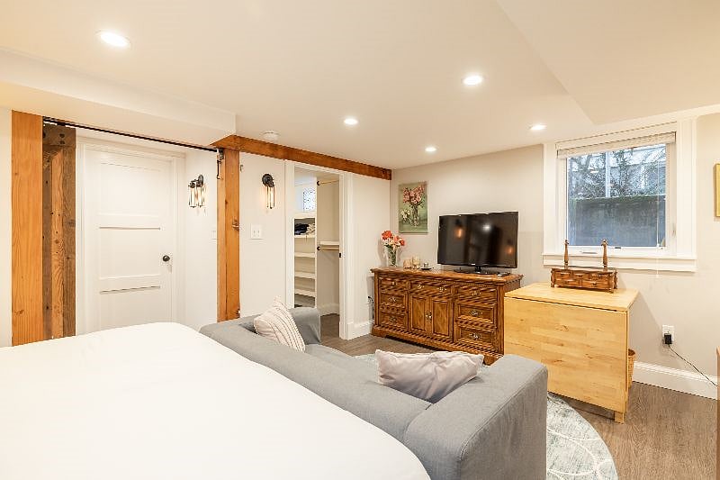Furnished Finder property 350395_1 photo 9