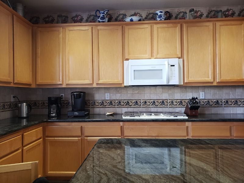 Furnished Finder property 350432_1 photo 10
