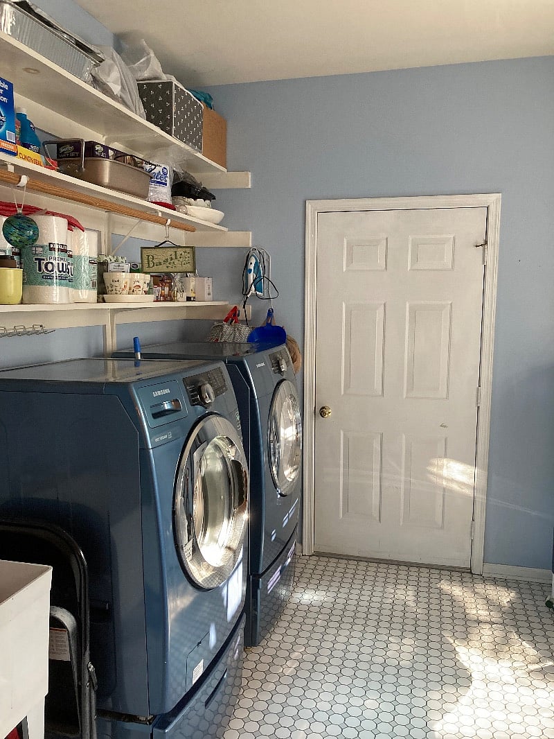 Laundry room leads to garage 